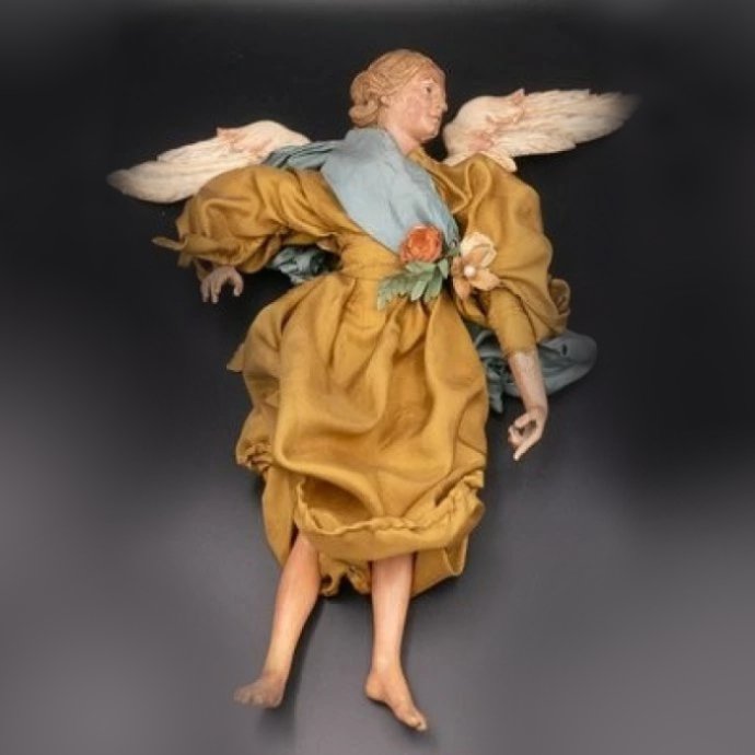 Autor nieznany Drewniana rzeźba, anioł w szatch