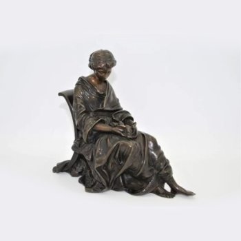 Rzeźba z brązu B. Moreau „Kobieta z ptakiem”