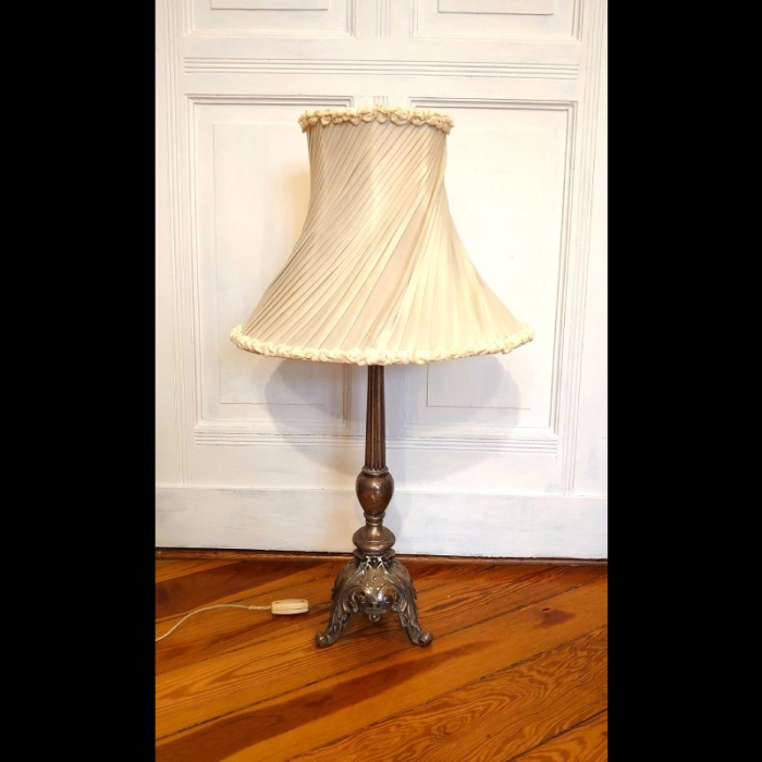 Piękna stara metalowa posrebrzana lampa